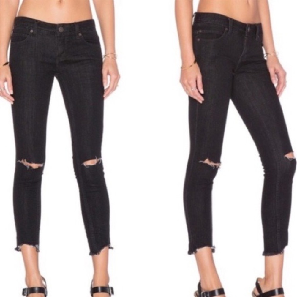 Free People Womens Black Distressed Raw
Hem Skinny Jeans / Size 27